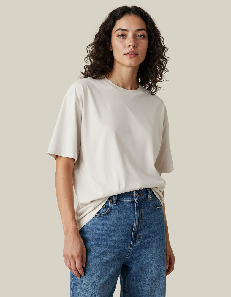 UM T-Shirt (OCS)  Loose Fit Unisex
